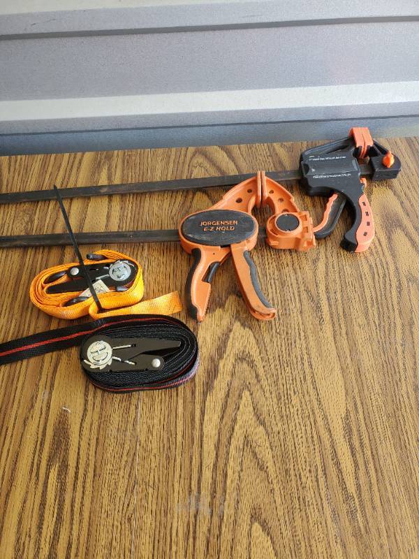 lot 1038 image: Ratchet Tie Downs and Clamps