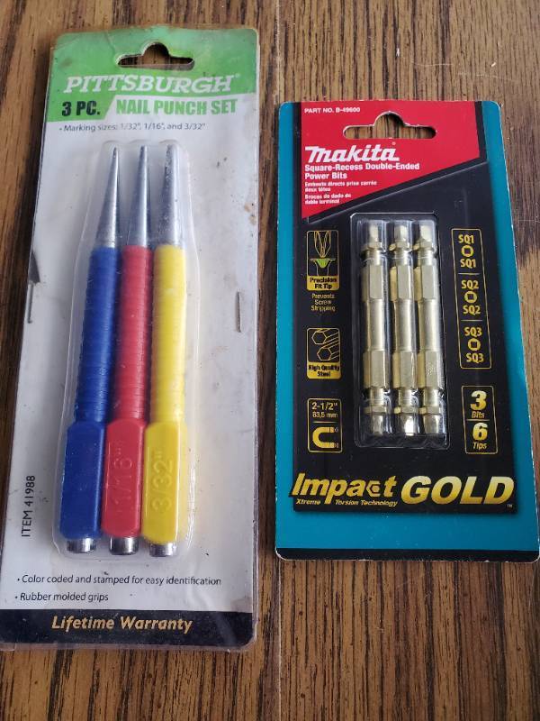lot 1048 image: Set of Punches and Makita-B-49600 Impact Gold (2-12 in.) Square Double-Ended Power Bit Set (3-Piece)