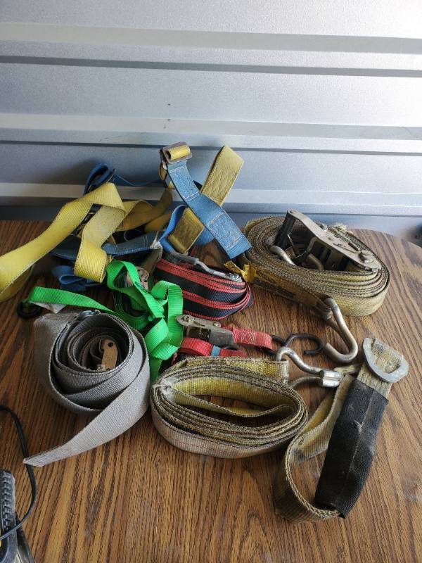 lot 1068 image: Towing Strap Lot