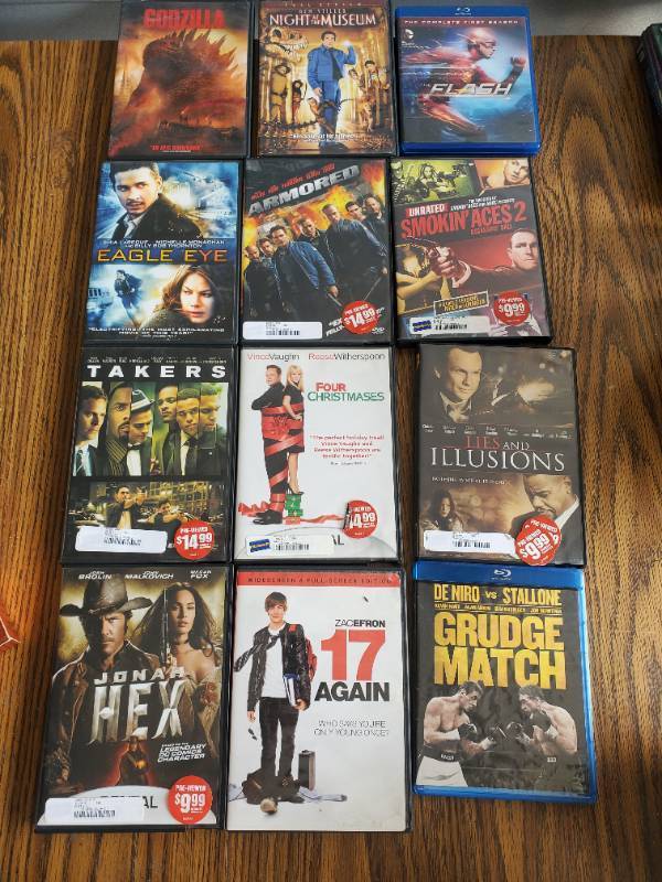 lot 1082 image: Lot of 12 DVDs