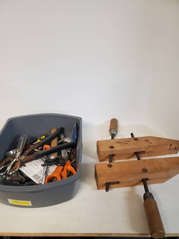 lot 1104 image: Lot of Miscellaneous Tools