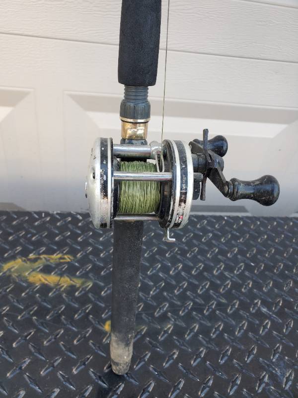 lot 1155 image: Abu Garcia Conolan 200 Rod and Reel