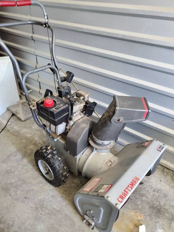lot 1171 image: Craftsman 522 Snowblower. 100 Dollar Reserve