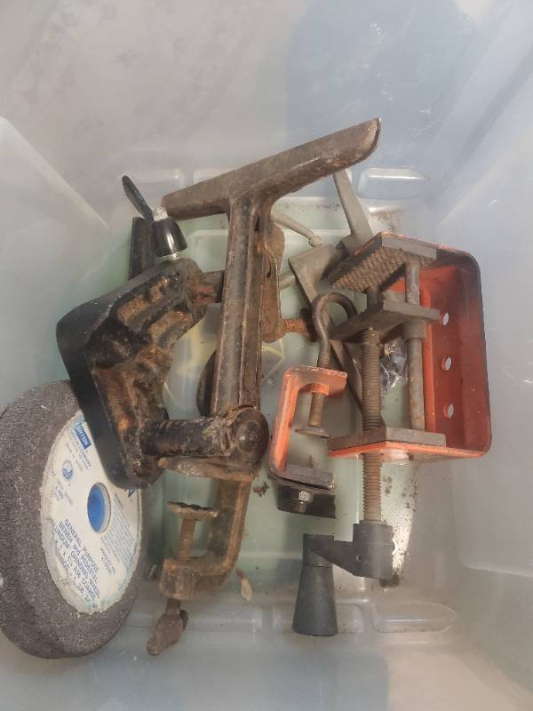 lot 1205 image: Box of Miscellaneous Tool Pieces