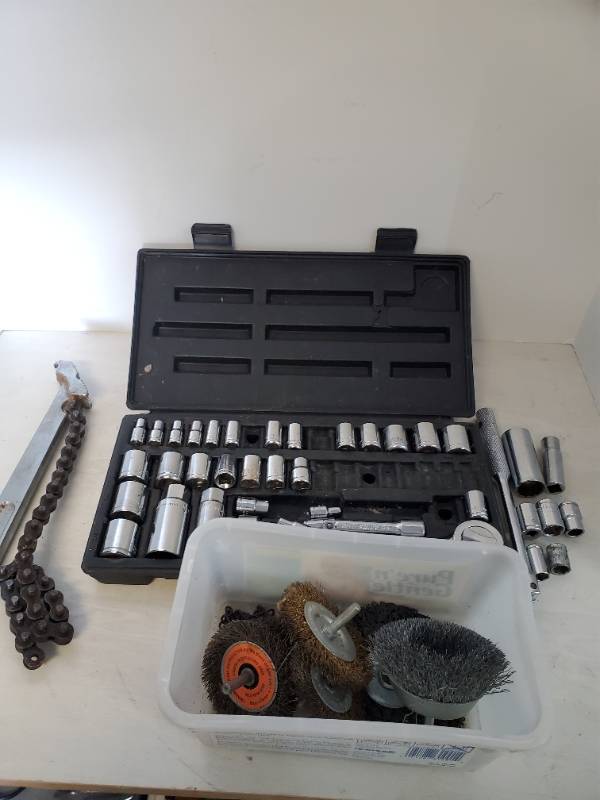 lot 1229 image: Lot of Tools