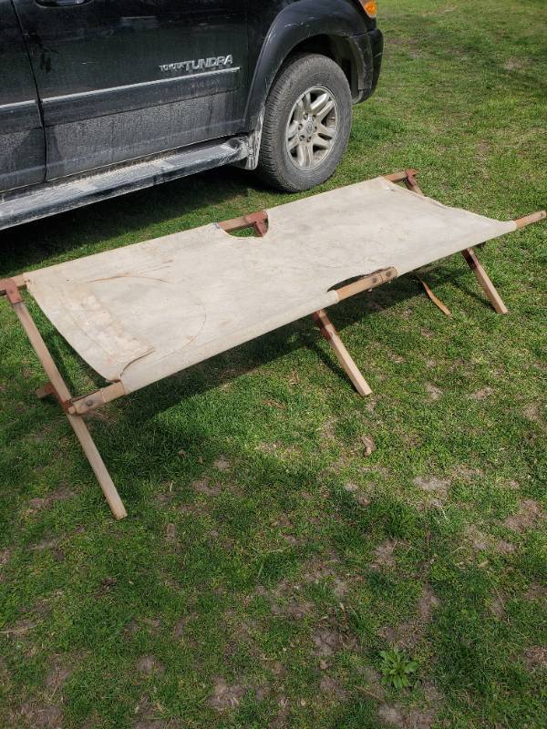 lot 1235 image: Vintage Fold Up Cot