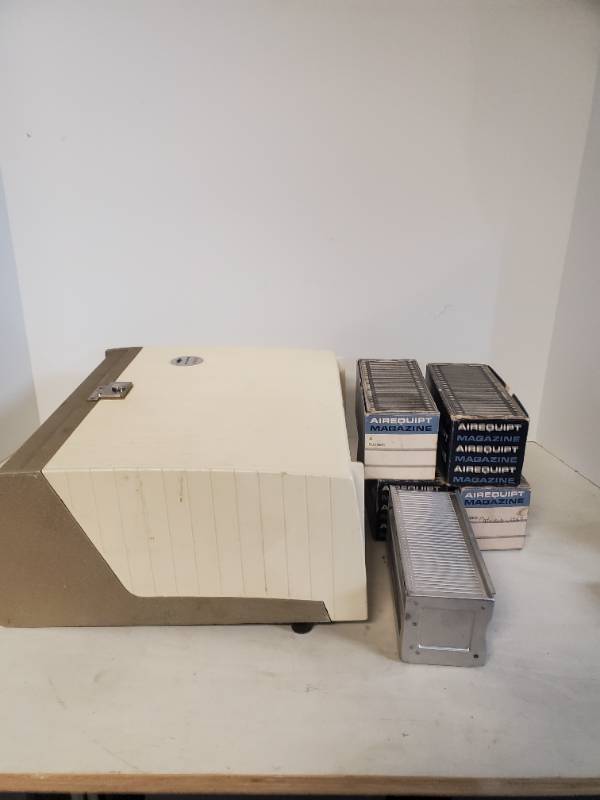 lot 1249 image: Sawyers 500 S Projector and Accessories