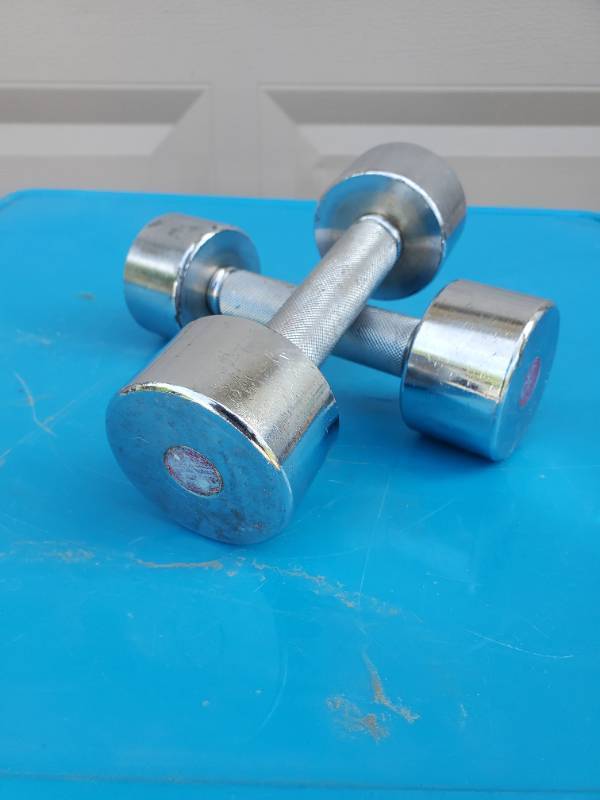 lot 1299 image: Two Five Pound Weights