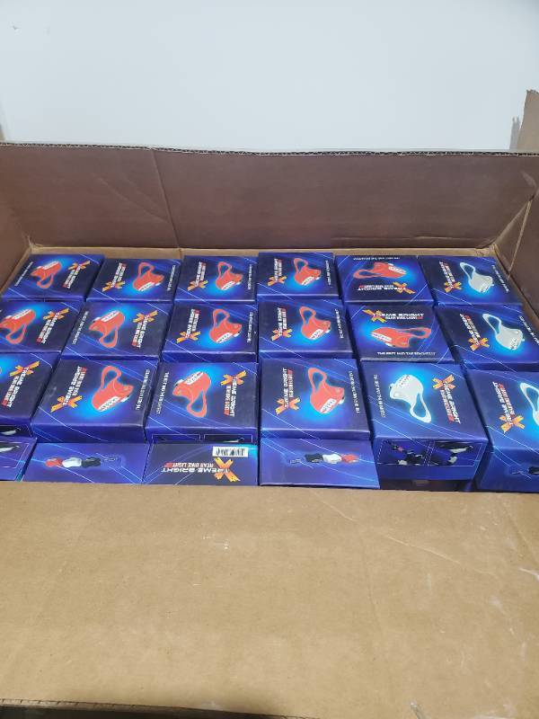 lot 1404 image: Lot of 40. Xtreme Bright LED Bike Taillight (Red) Maximum Safety-3 Light Modes. Fits ALL Bikes Street-Kids-Mo