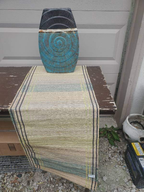 lot 1636 image: Large Ceramic Vase