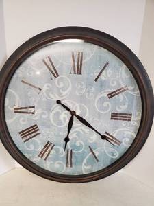 lot 1864 image: Large Clock