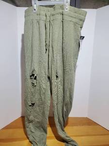 lot 1803 image: New Rue 21 High Rise Leggings