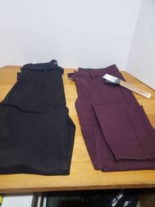 lot 1807 image: Pair of New Womens Pants