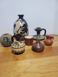 lot 1828 image: Southwestern Pottery Lot