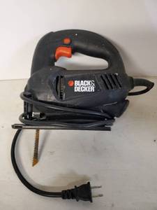 lot 1673 image: Black and Decker Jigsaw