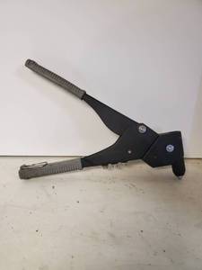 lot 1681 image: Rivet Gun