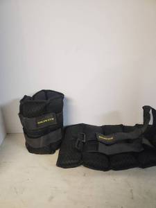 lot 1706 image: Pair of Golds Gym Ankle Weights