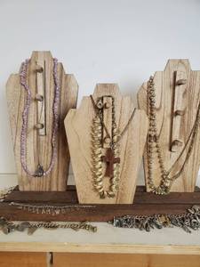 lot 1753 image: Jewelry Lot