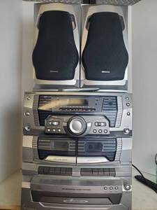 lot 1758 image: Emerson Stereo System with Tuner, CD, Cassette and Record Player.