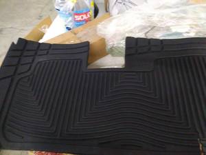 lot 29882 image: Miscellaneous Car or Truck Floor Mats, Black