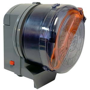 lot 29923 image: Penn-Plax Automatic Daily Fish Feeder for Aquariums