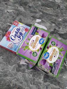 lot 30383 image: Dryer Sheets Bundle  (3pcs)  (See photos)  (SOLD AS IS)