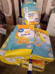 lot 54479 image: Dusting Bundle (5pcs)  (See photos)  (SOLD AS IS)