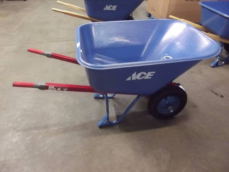 lot 813 image: New ACE Poly  Wheelbarrow 10 ft Cubic