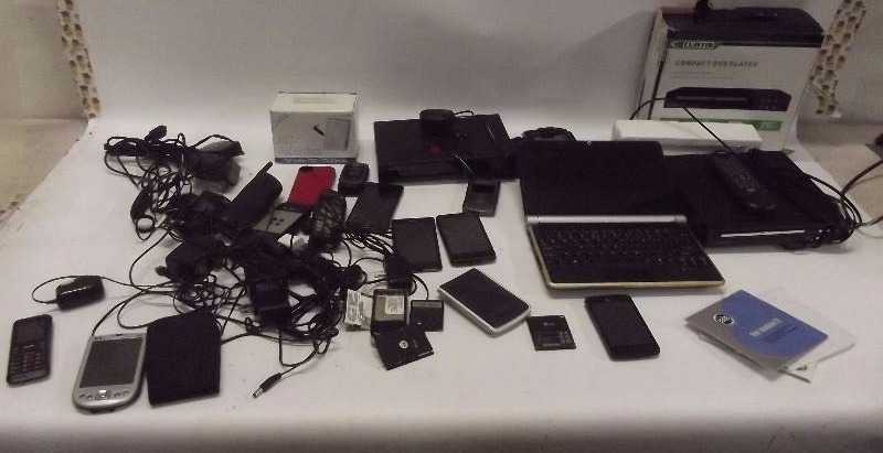 lot 743 image: ElectronicsCell Phone Lot