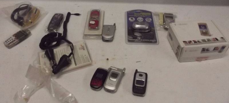 lot 763 image: Lot of Cell Phones
