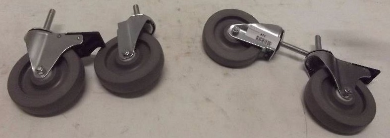 lot 874 image: Lot of 4 Casters