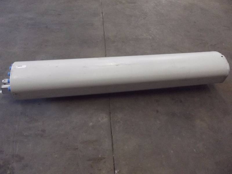 lot 499 image: Triple Band Dual Polarized Antenna