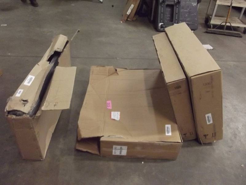 lot 898 image: Lot of Radiators