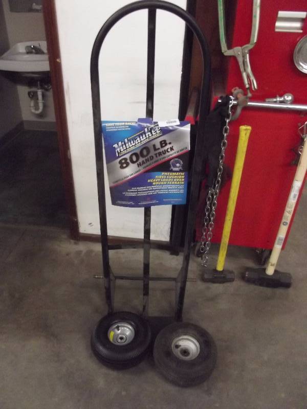 lot 900 image: Milwaukee 800 LB Hand Truck Dolly