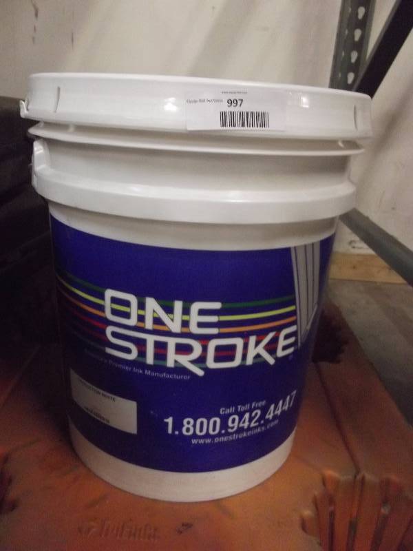 lot 997 image: One Stroke 5 Gallons