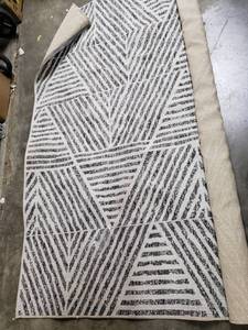 lot 2494 image: Outdoor Rug 188 long