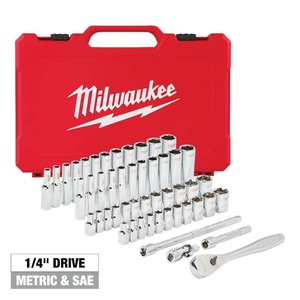 lot 3365 image: Milwaukee 14 50-Piece Drive Ratchet & Socket Set (SAE & Metric) 48-22-9004