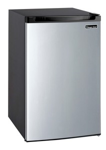 lot 5835 image: Magic Chef Refrigerator 19x31.25 Black