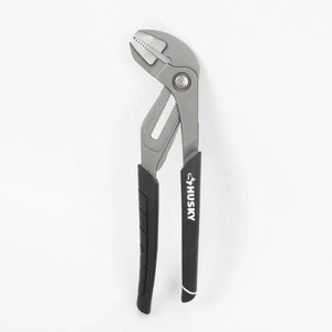 lot 3802 image: Husky 10 Pliers