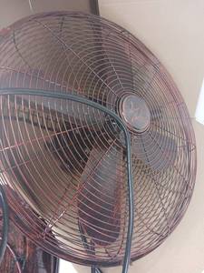 lot 10383 image: Mystery Brand Misting Fan