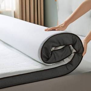 lot 19146 image: Full Size Mattress Topper
