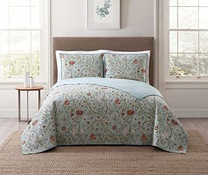 lot 119 image: Style 212 - King Quilt and Sham Set - Classic Floral Scroll Print - Bedford Collection - Blue and Blush