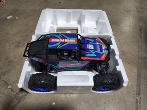 lot 4330 image: Remote Control Car