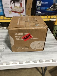 lot 424 image: Fresh Step Outstretch Advanced Concentrated Clumping Litter with Febreeze Freshness 2 set