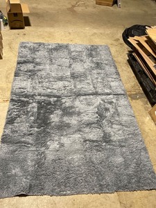 lot 2022 image: Gray Faux Fur Rug 6ft x 8.5ft