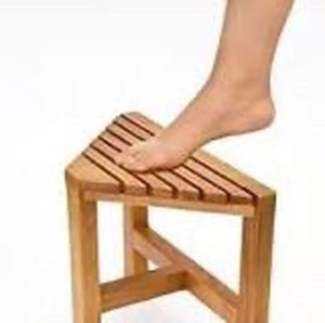 lot 2400 image: Asta Zini Solid Teak ShowerBathSpa Corner Foot Stool, Side Table, Fully Assembled, TB-014