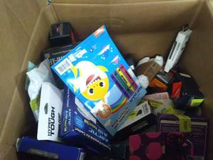 lot 45808 image: MISCELLANEOUS BOX (See photos)  (SOLD AS IS)