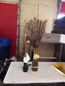 lot 27639 image: flowers in pot set of 2