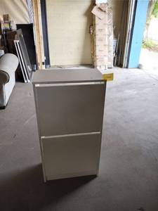 lot 27646 image: white cabinet