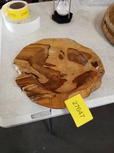 lot 27647 image: wood bowl
